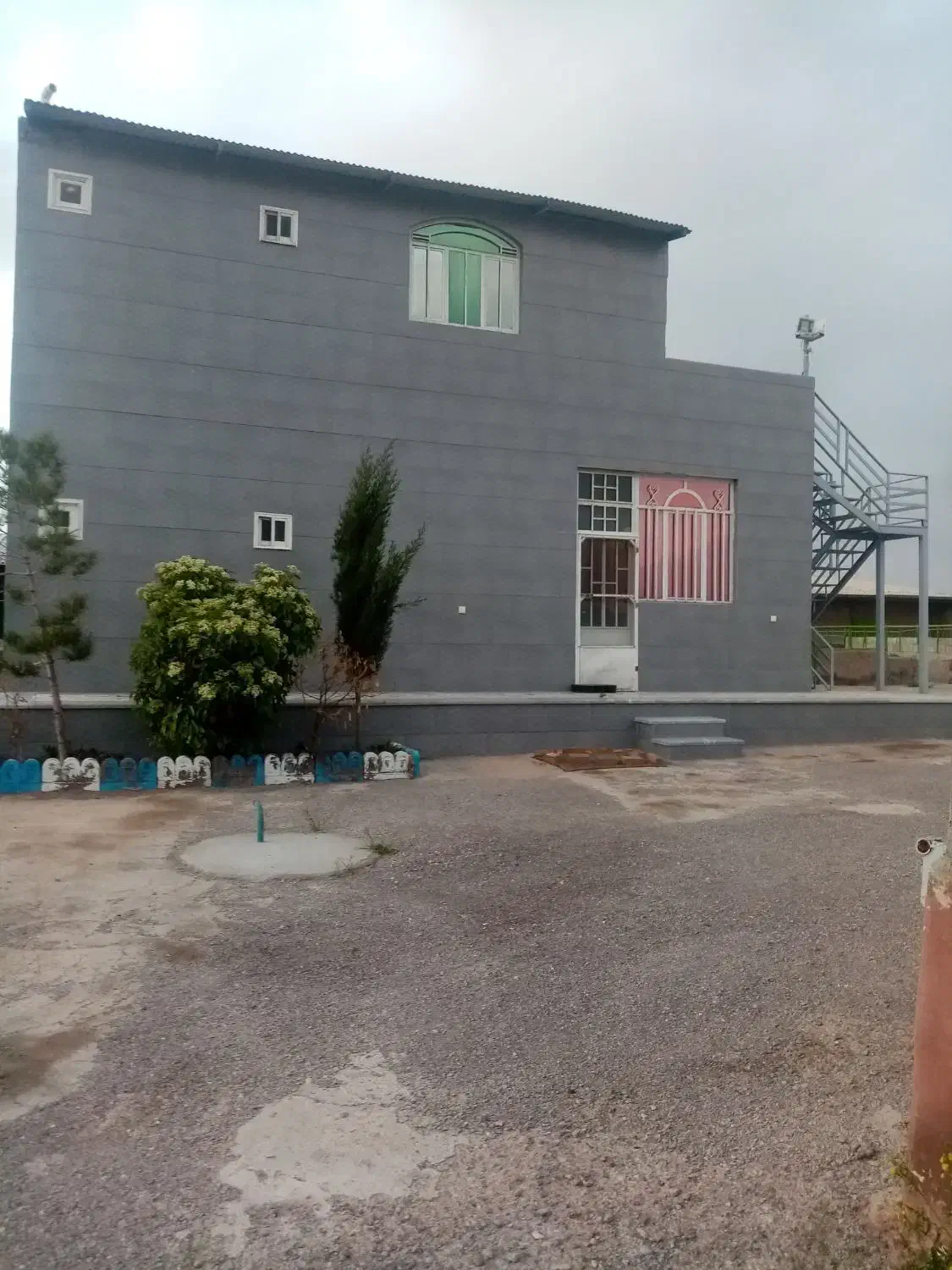 دامداری ۱۵۰۱متری قز،وین|اجارهٔ دفتر صنعتی، کشاورزی، تجاری|هشتگرد, شهرک پارسیان|دیوار