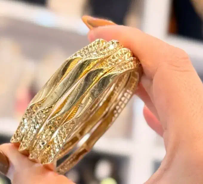 فروش ۴ عدد النگو طرح طلا|بدلیجات|سیرجان, |دیوار