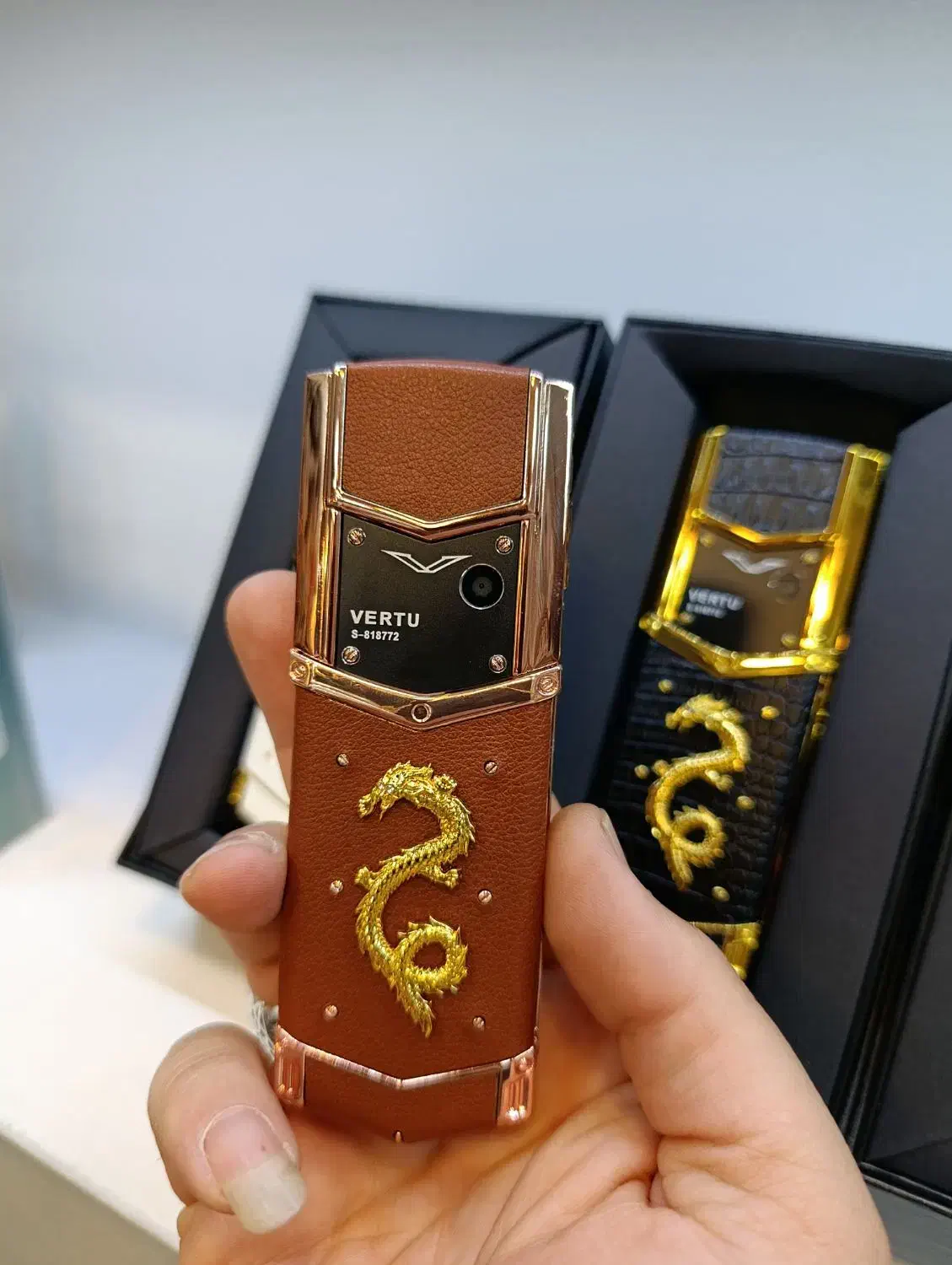 گوشی ساده  ورتو دراگون رنگ ثابت باگارانتی وریجستری|موبایل|تهران, نازی‌آباد|دیوار