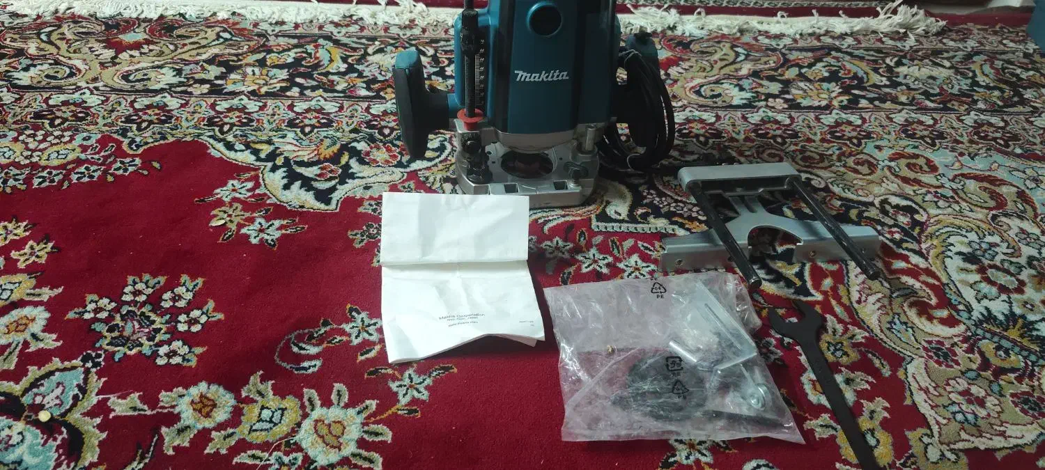اورفرز ماکیتا مدل RP1800|ماشین‌آلات صنعتی|سیرجان, |دیوار