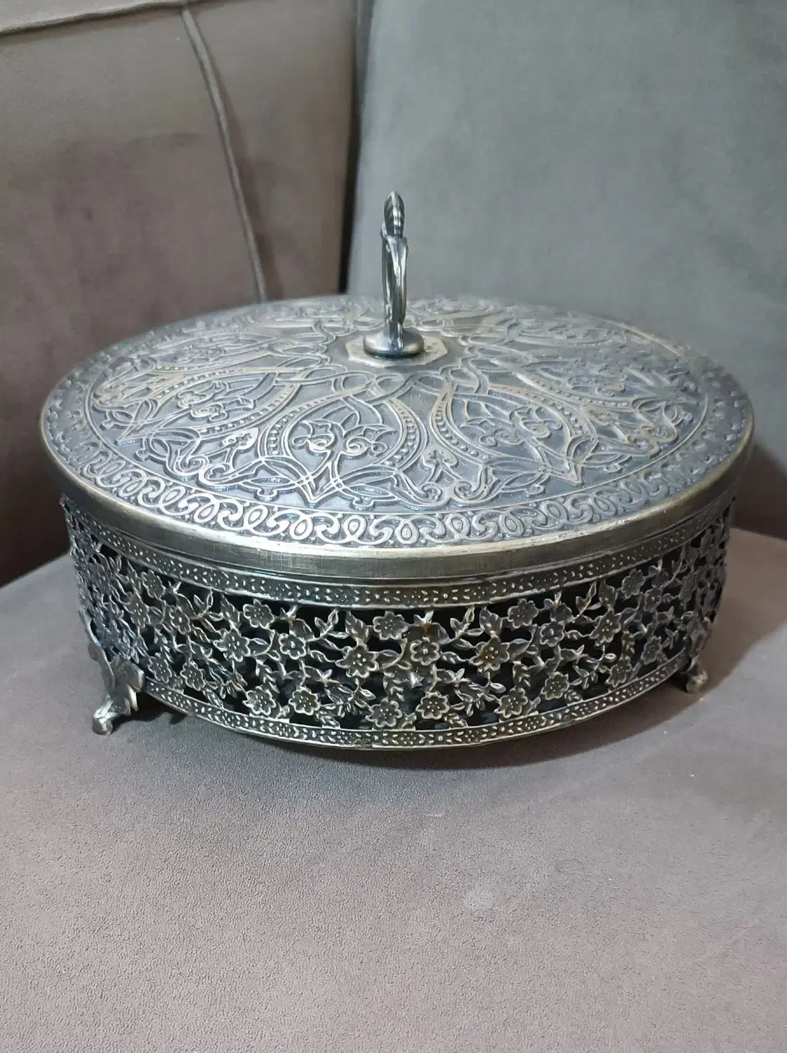 جا شکلاتی فلزی|ظروف سرو و پذیرایی|شاهینشهر, مخابرات (شهید بهشتی)|دیوار