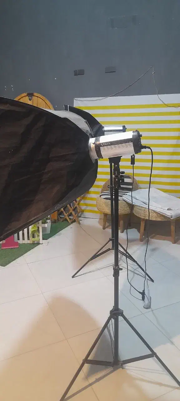 فروش نور اتلیه 200ژول|دوربین عکاسی و فیلم‌برداری|گلبهار, شهر جدید گلبهار|دیوار