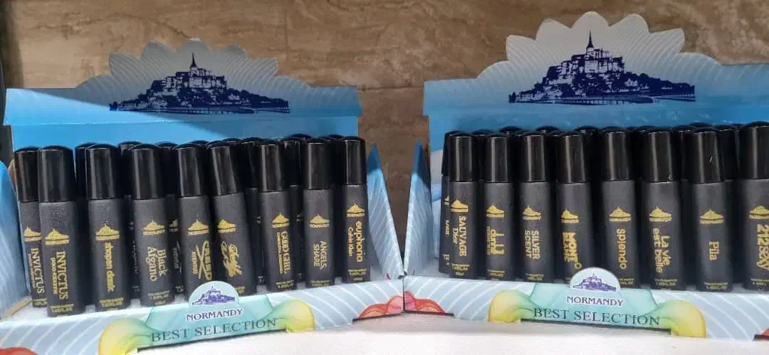 عطر و ادکلن|آرایشی، بهداشتی، درمانی|لاهیجان, انقلاب|دیوار