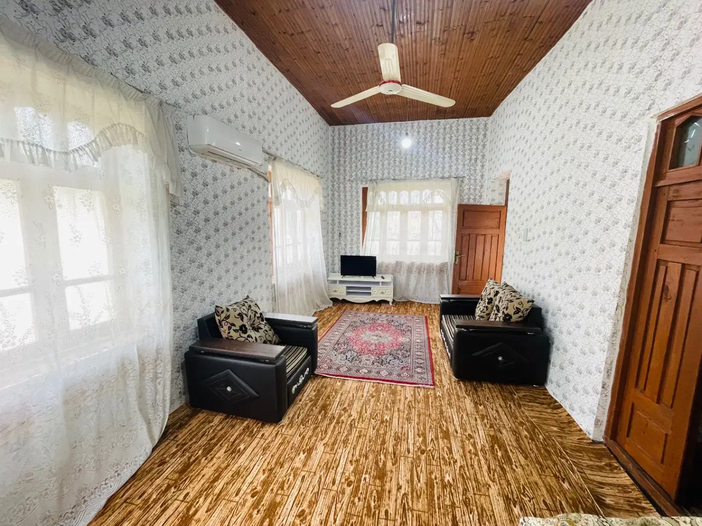 اجاره ویلا روستایی سه خوابه پای کوه در ماسال|اجارهٔ کوتاه‌مدت ویلا و باغ|رشت, معلم|دیوار