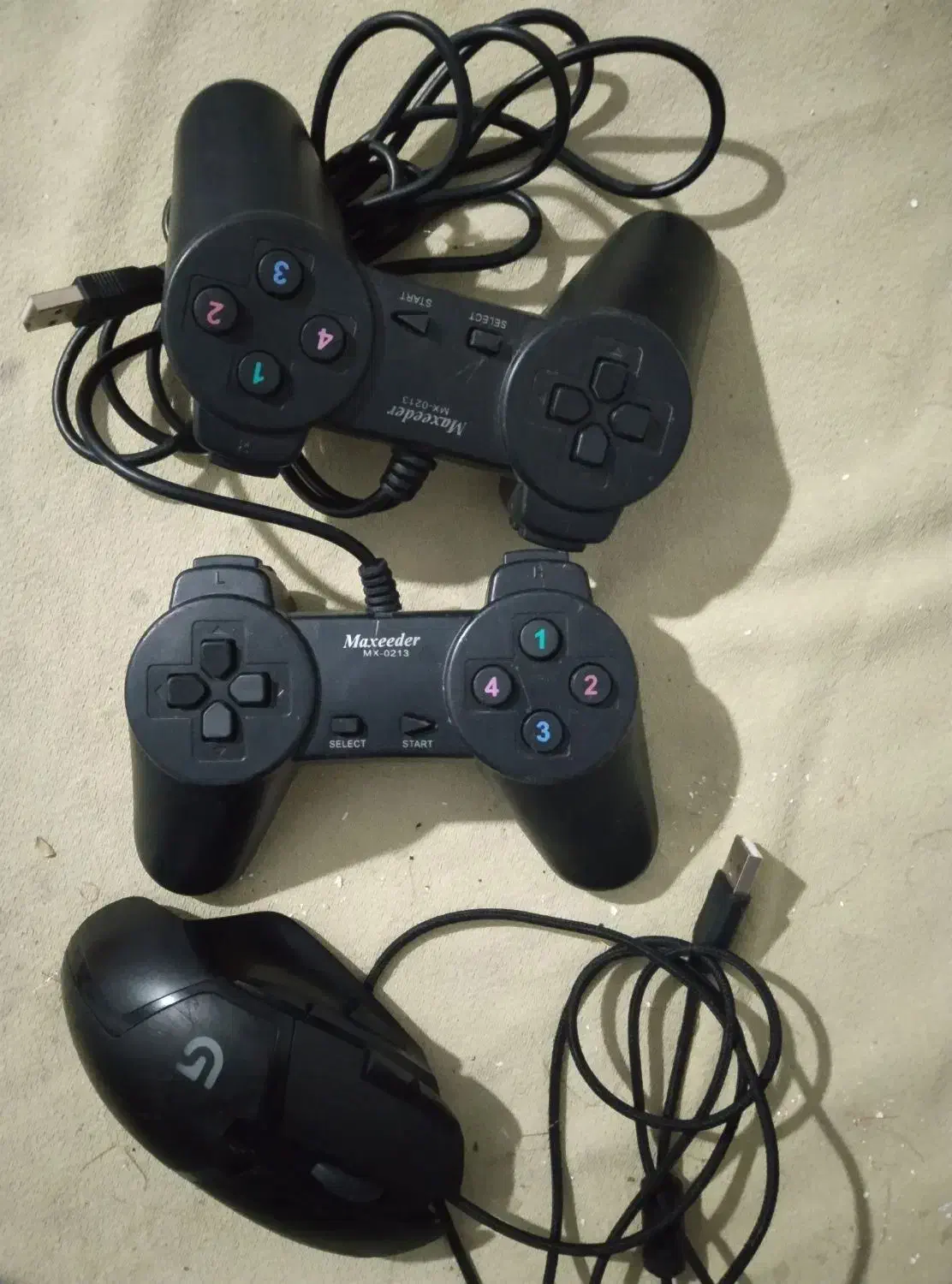 یک جفت دسته بازی مکسدر وموس گیمی کاملا سالم|کنسول، بازی ویدئویی و آنلاین|شیراز, میرزاکوچک خان|دیوار