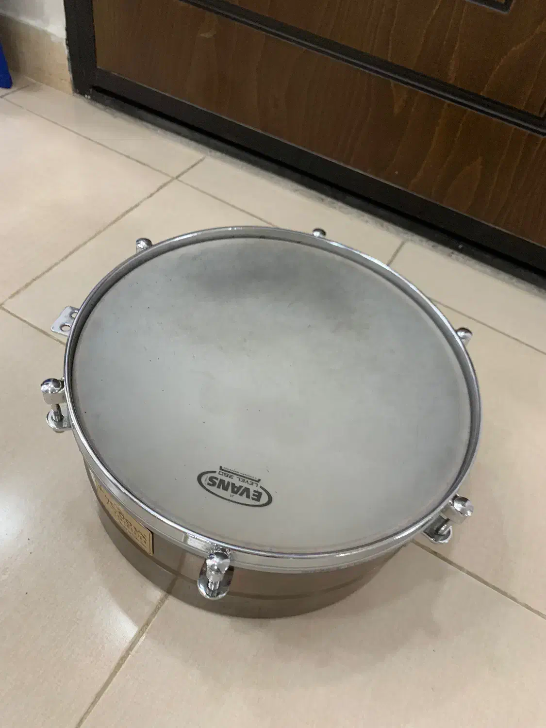 تیمبالس تایکون|درام و پرکاشن|صومعه‌سرا, |دیوار