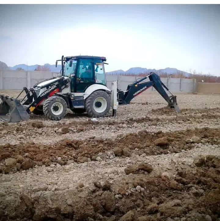 اجاره مینی بیل لاستیکی وبیل بکهو|خدمات حمل و نقل|مبارکه, |دیوار