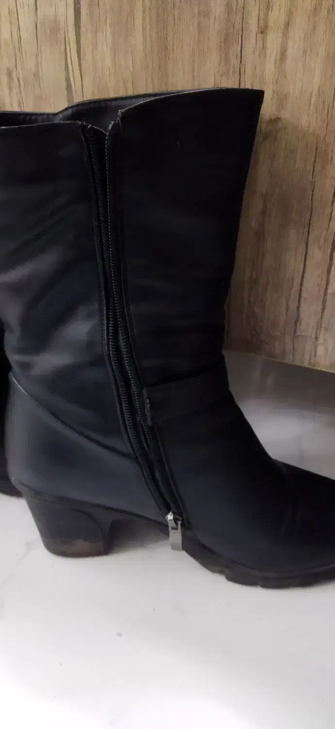 نیم بوت خارجی و روسری و کیف و ،|کیف، کفش، کمربند|قزوین, |دیوار