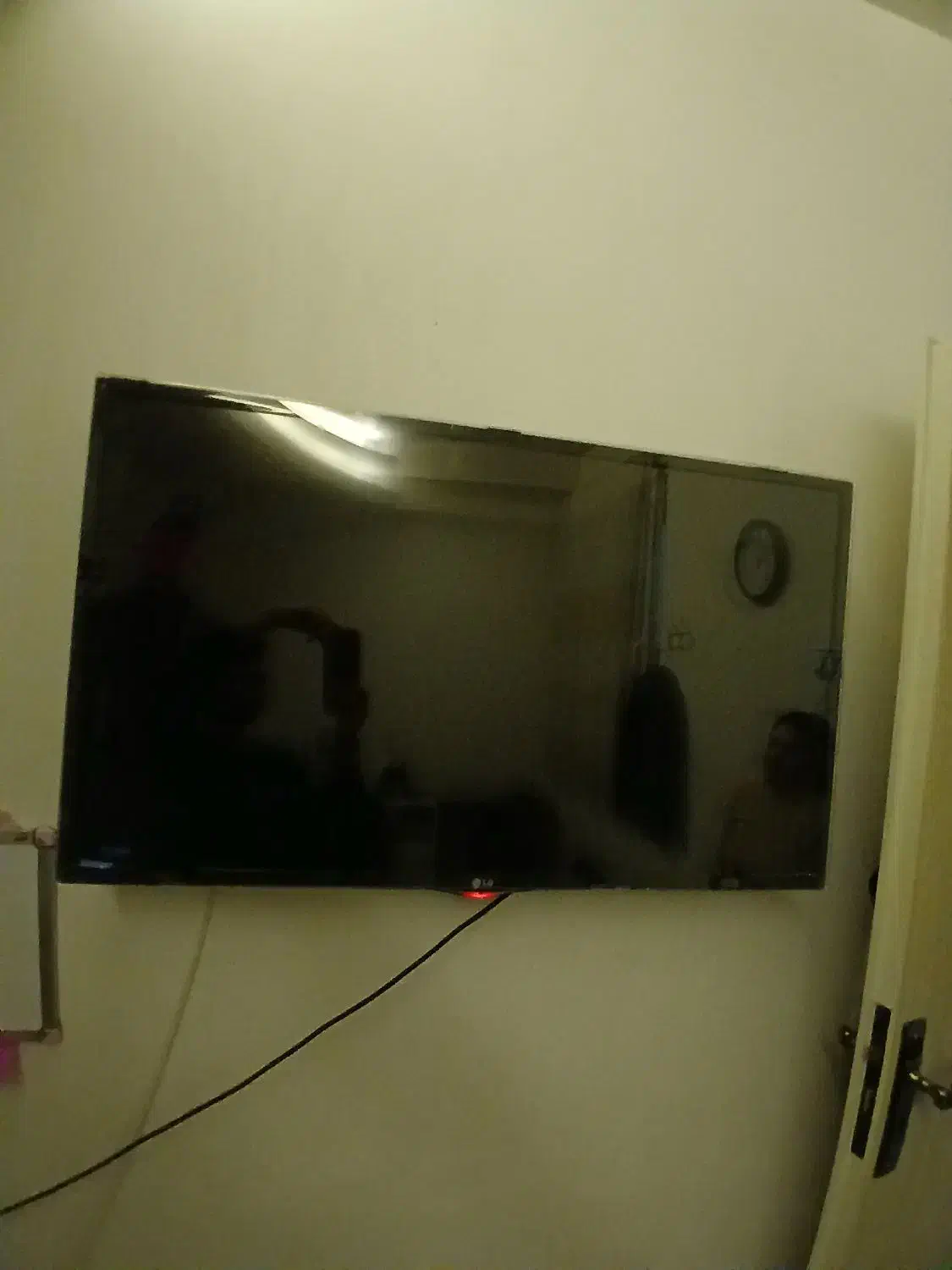 تلویزیون۴۲ اینچ|تلویزیون و پروژکتور|قزوین, |دیوار