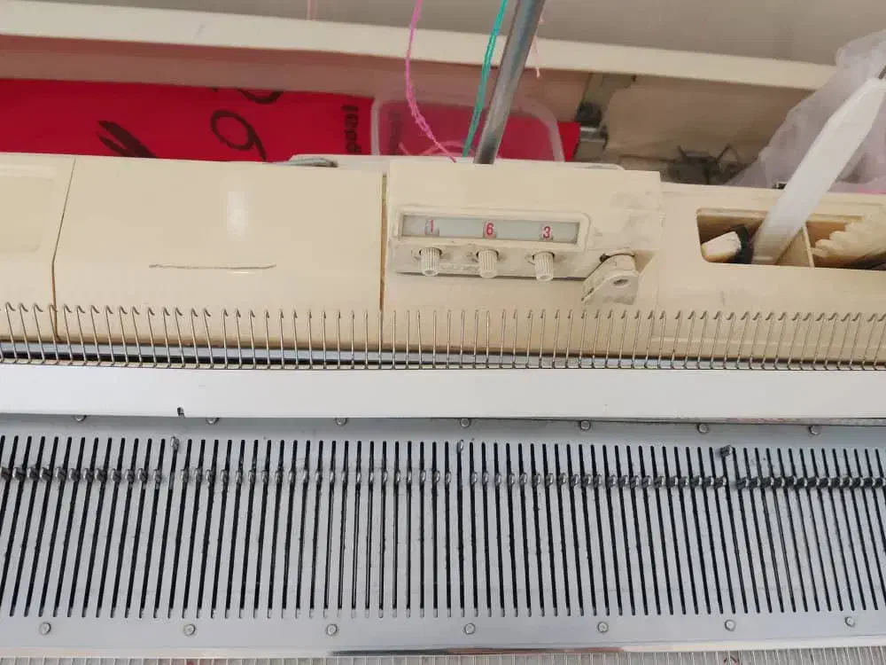 دستگاه بافتنی|چرخ خیاطی و ریسندگی|مریوان, |دیوار