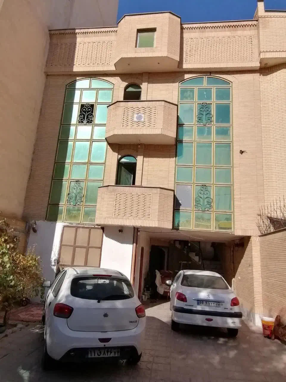 سه واحد آپارتمان در دو طبقه و همکف کلا ۱۹۷متر مربع|فروش خانه و ویلا|مشهد, ولیعصر (شهرک غرب)|دیوار