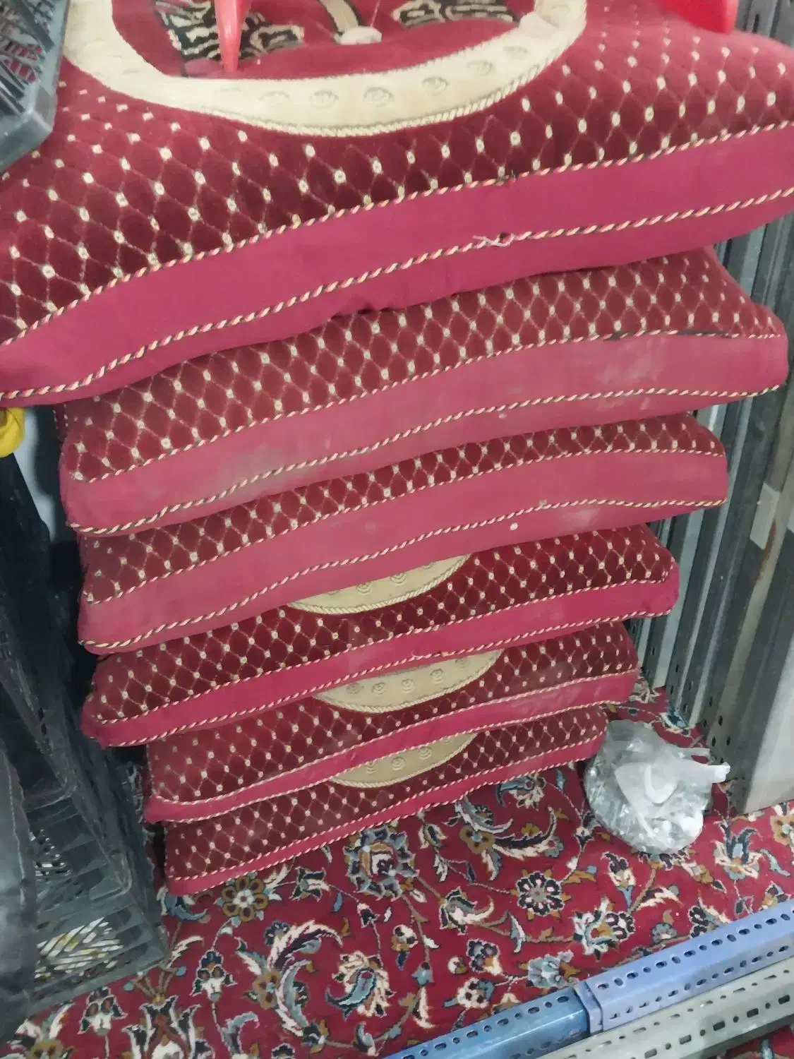 پشتی|پشتی|اصفهان, نصرآباد|دیوار