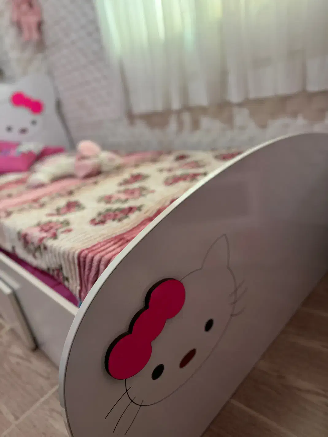 تخت کودک و نوجوان|تخت و سرویس خواب|صومعهسرا, |دیوار