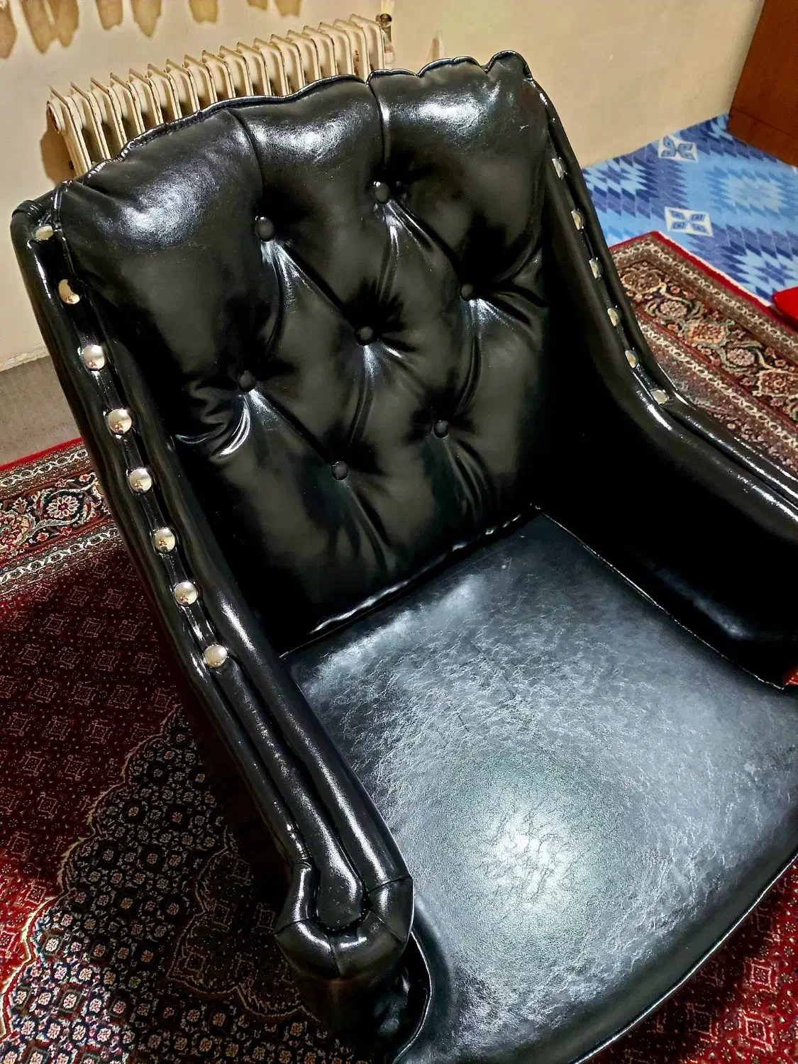 مبل تک چرمی|مبلمان خانگی و میز عسلی|تهران, شهرک ولیعصر جنوبی|دیوار