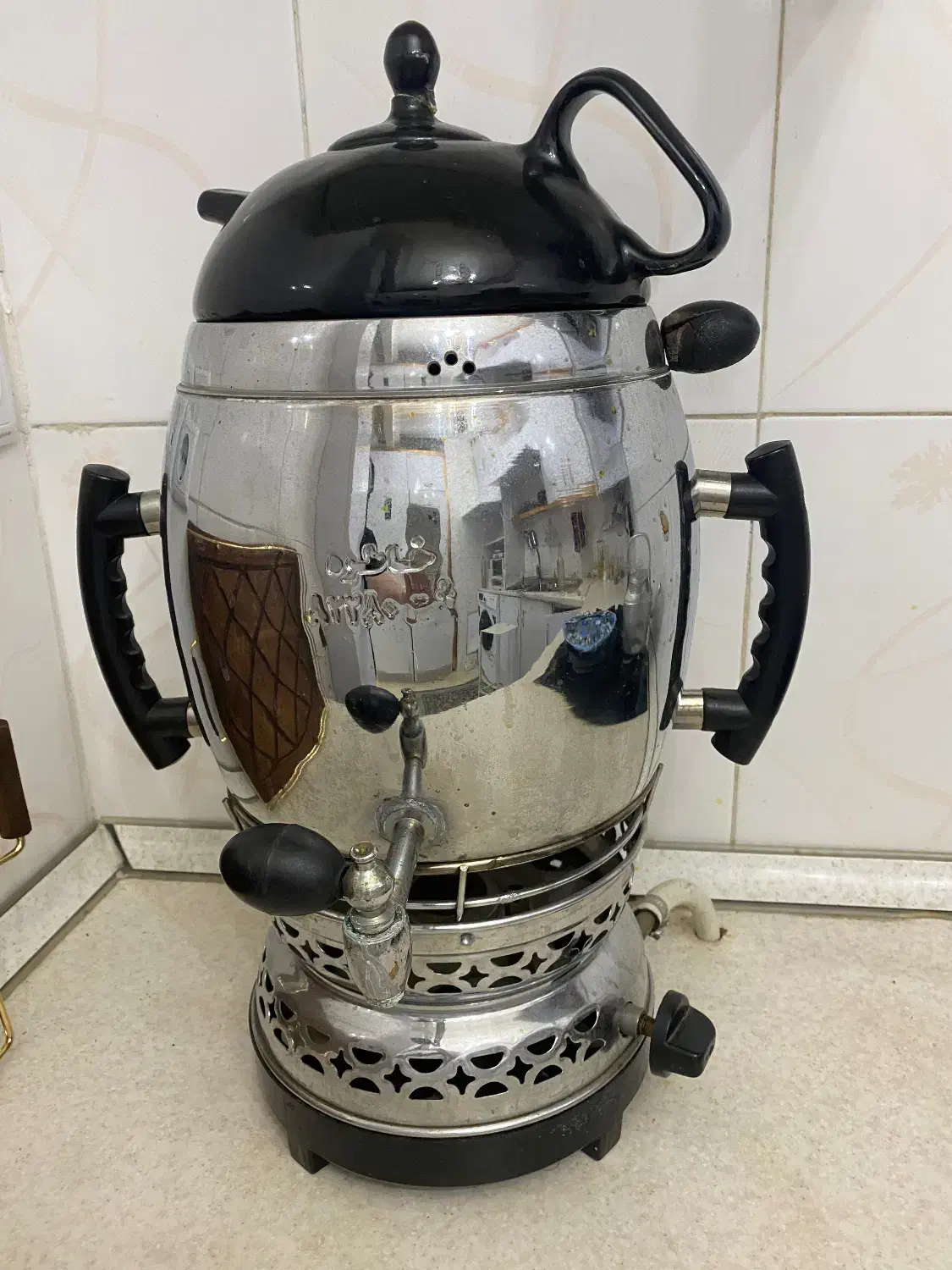 سماور گازی|سماور، چایساز، قهوهساز|نیشابور, گمنام غربی|دیوار