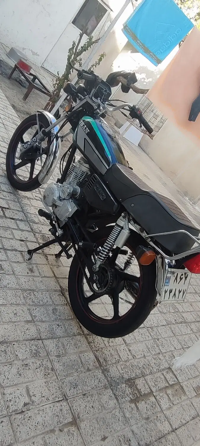 مدل 404|موتورسیکلت|مشهد, هفت تیر (نه دره)|دیوار