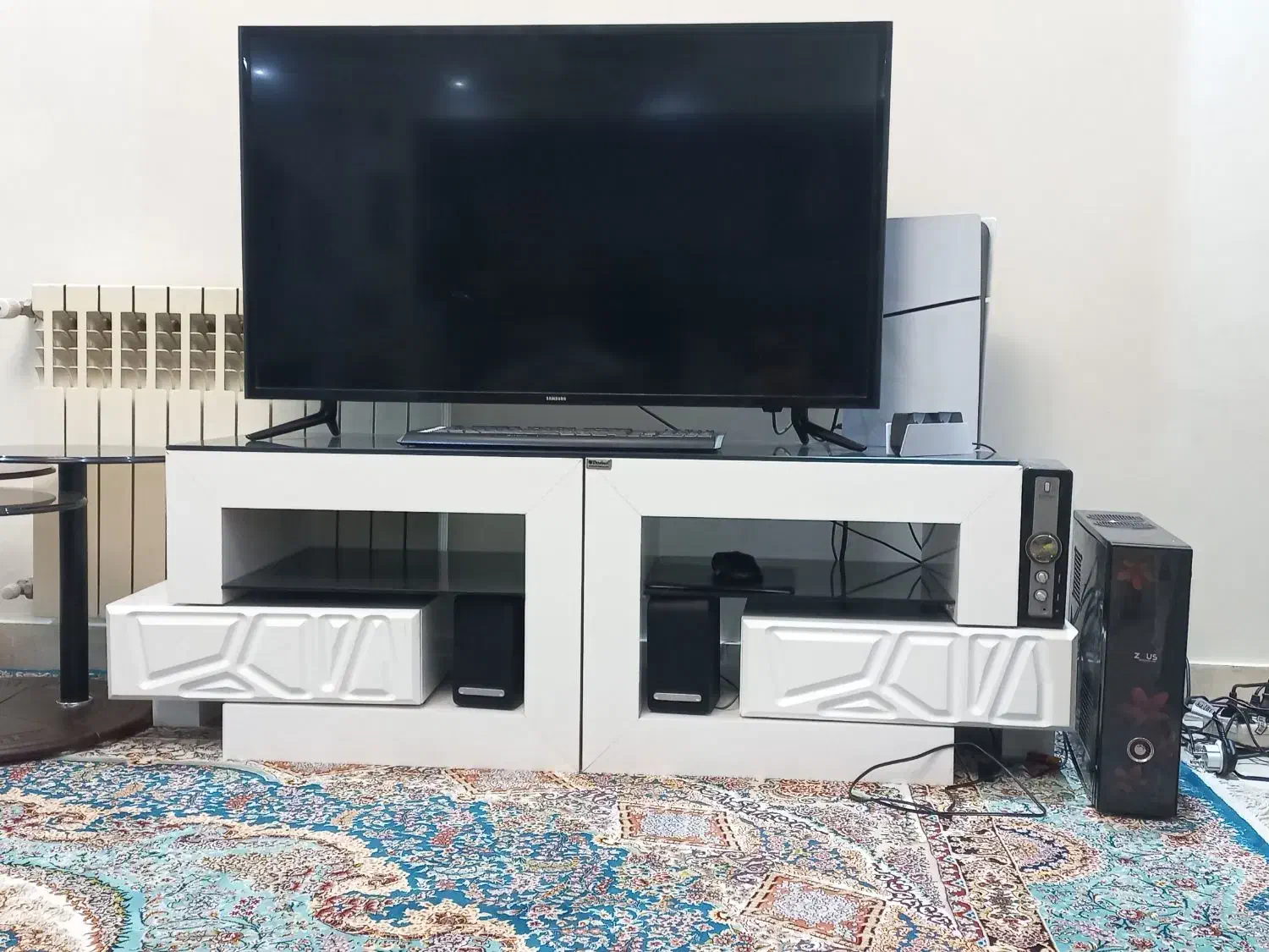 میز تلویزیون متحرک برند Dorino|میز تلویزیون|تهران, شهمیرزادی|دیوار