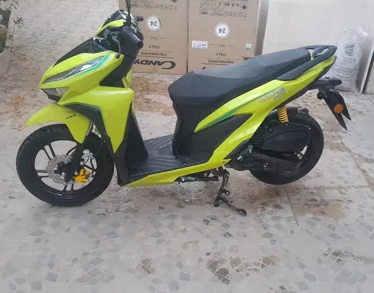 کلیک ۱۴۰۲ کم کار|موتورسیکلت|سنندج, |دیوار