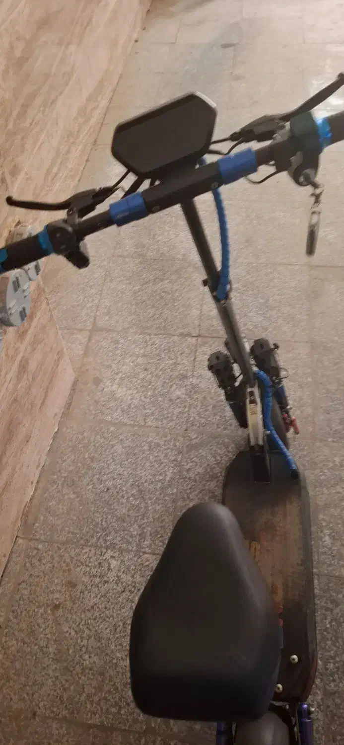 اسکوتر شارژی|دوچرخه، اسکیت، اسکوتر|قم, هنرستان|دیوار