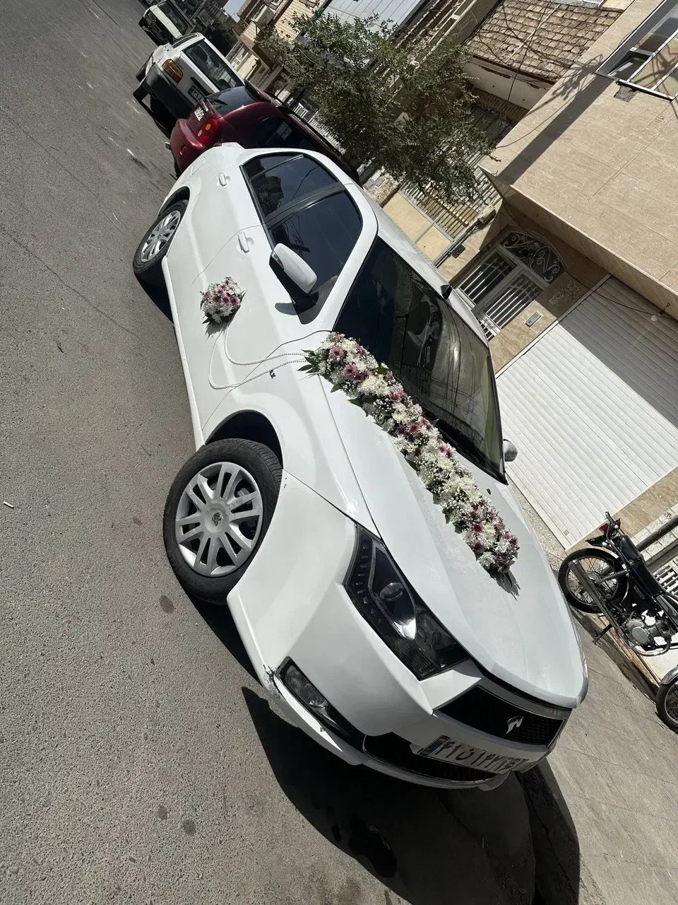 گلآرایی ماشین عروس و مراسمتون دسته گل|خدمات پذیرایی، مراسم|قم, زاد|دیوار