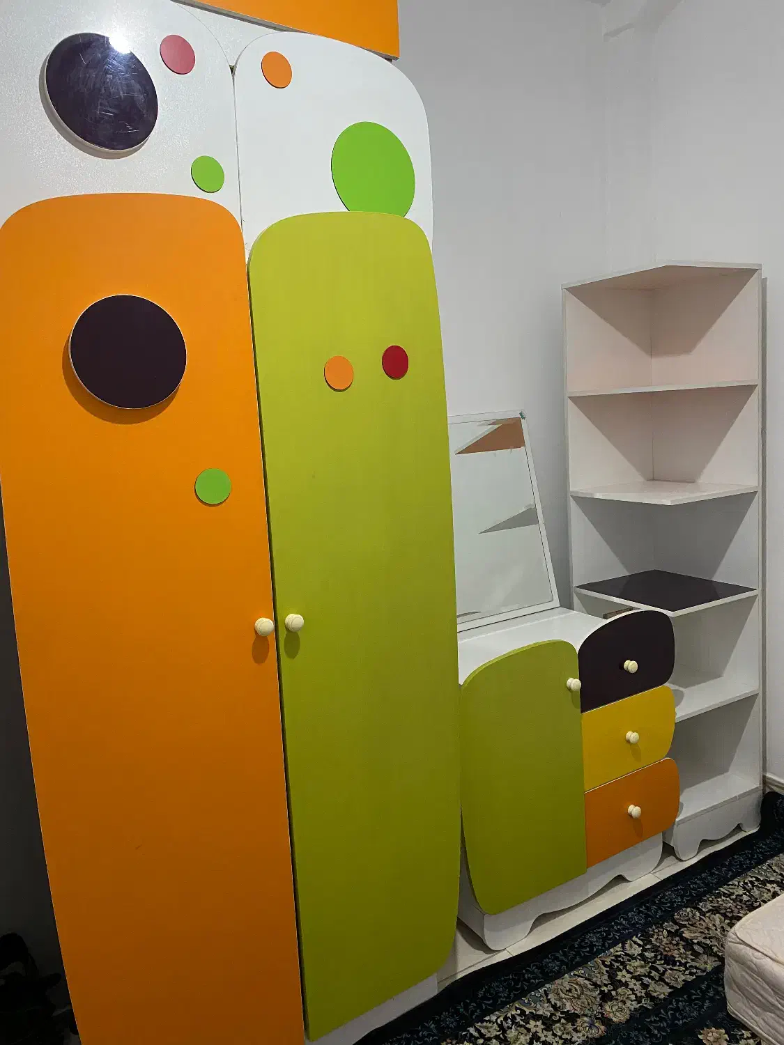 سرویس کامل بچه ویک‌کمد تک|تخت و سرویس خواب|بهارستان, |دیوار