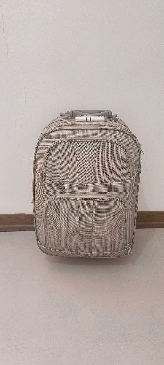 30 تیکه لباس با چمدون سالم 500 تومن|لباس|رانکوه, |دیوار