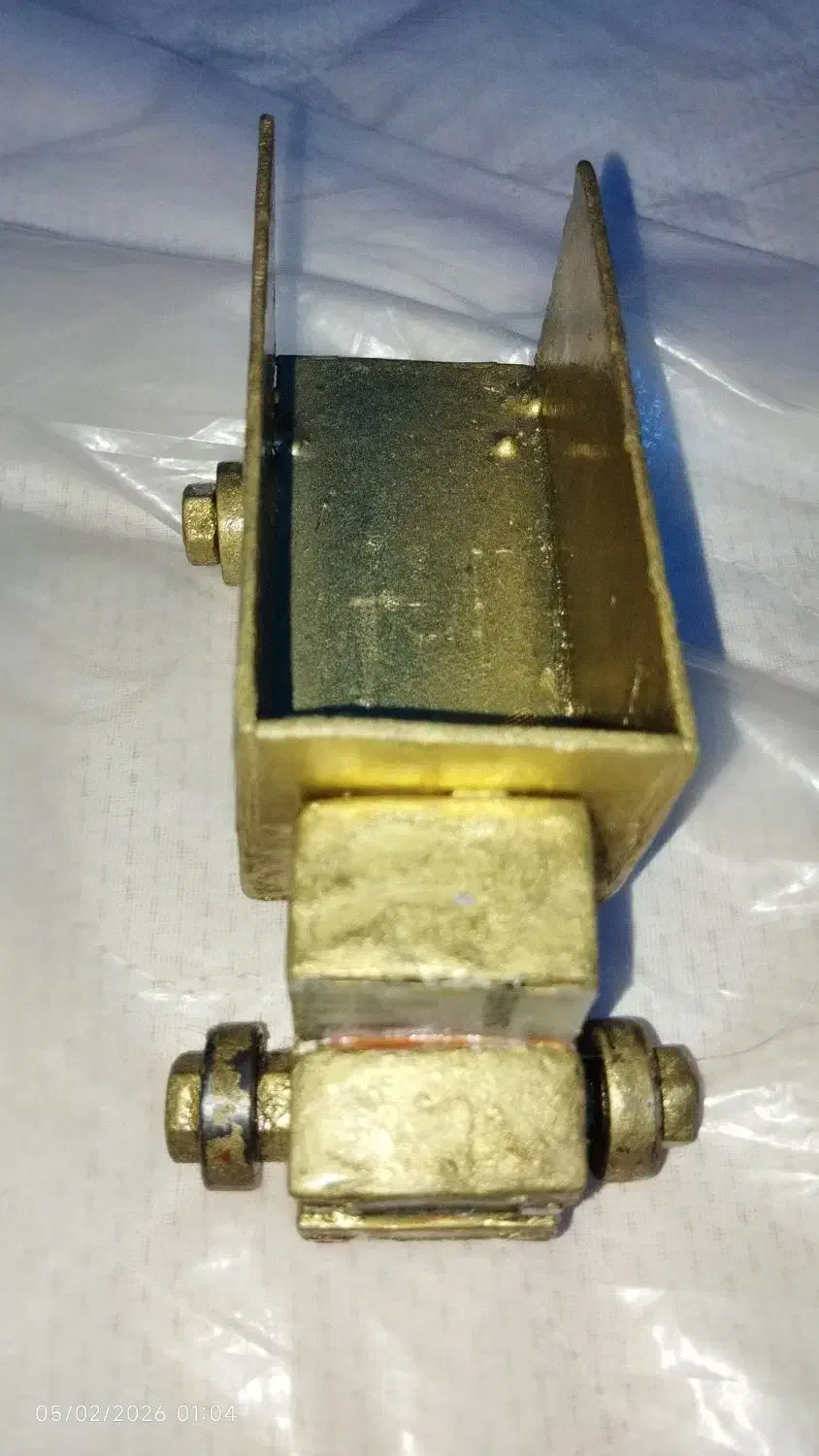 ماشین دستساز|مجسمه، تندیس، ماکت|میانه, |دیوار