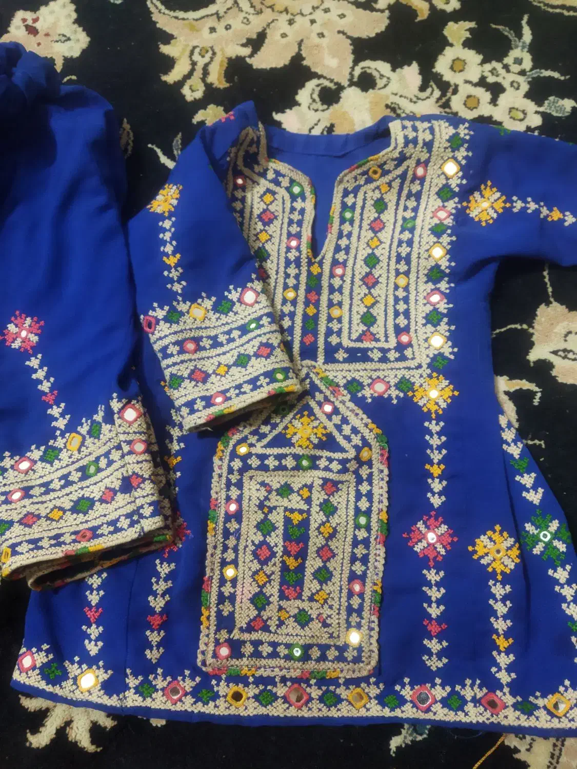 لباس|لباس|خاش, |دیوار