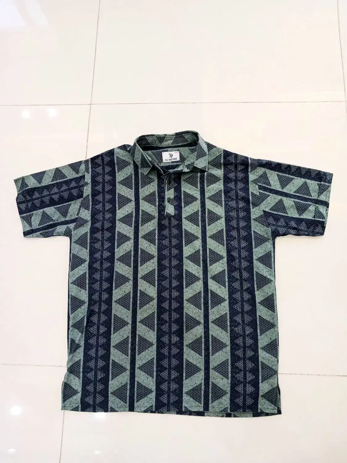 پیراهن و تیشرت|لباس|فلاورجان, |دیوار