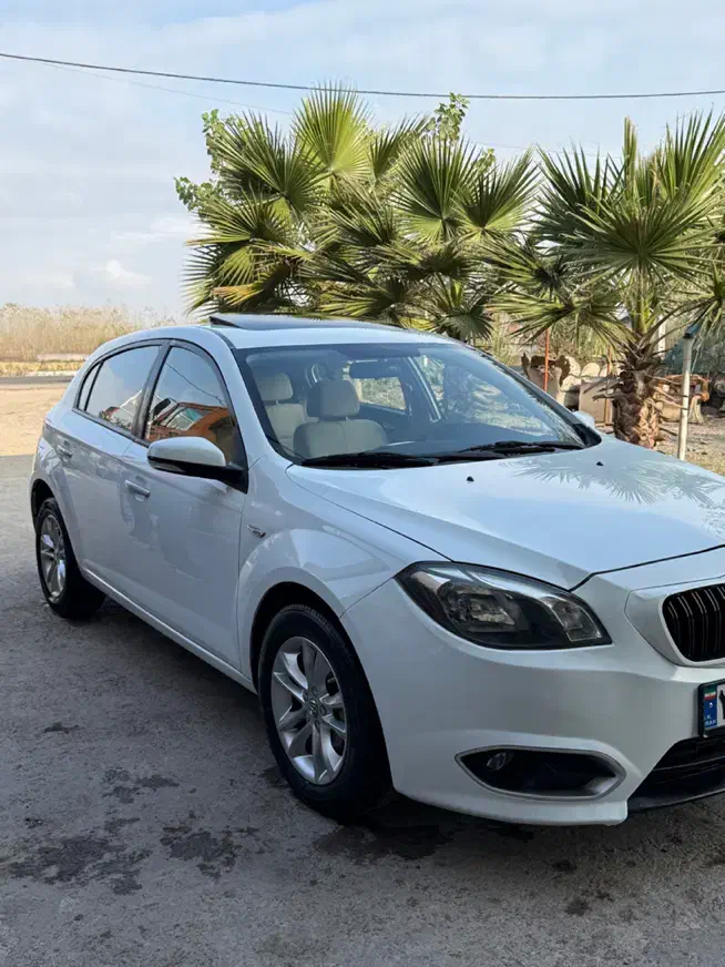 برلیانس ۳۲۰ اتوماتیک مدل۹۵|خودرو سواری و وانت|لاهیجان, کوی خزر|دیوار