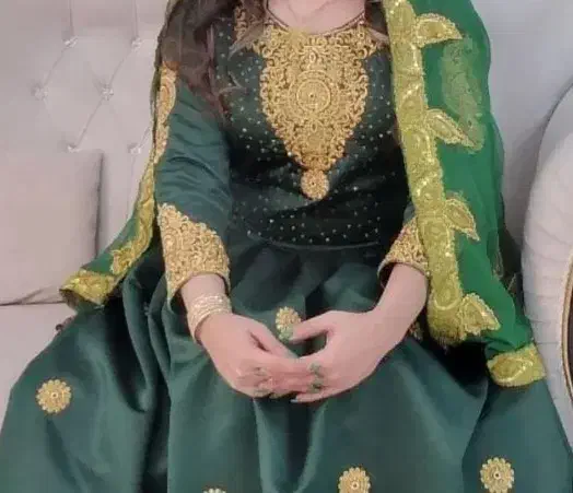 لباس مجلسی سبز درباری شیک سایز 44 فقط1بار پوشیده)|لباس|نیشابور, هفده شهریور|دیوار