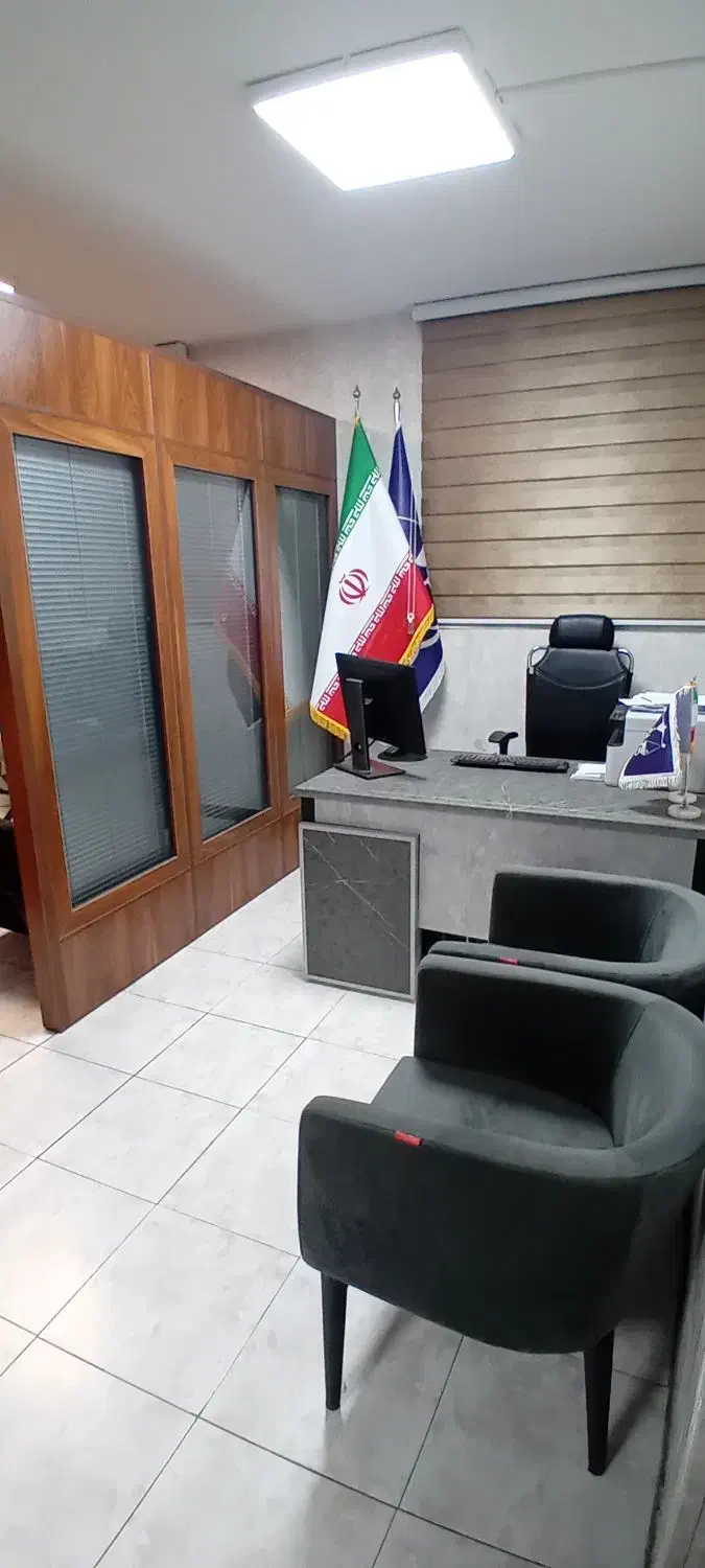 ۸۵متر/۴خواب/طبقه دوم/موقعیت اداری/دونبش|اجارهٔ دفتر کار، اتاق اداری، مطب|تهران, جنت‌آباد شمالی|دیوار