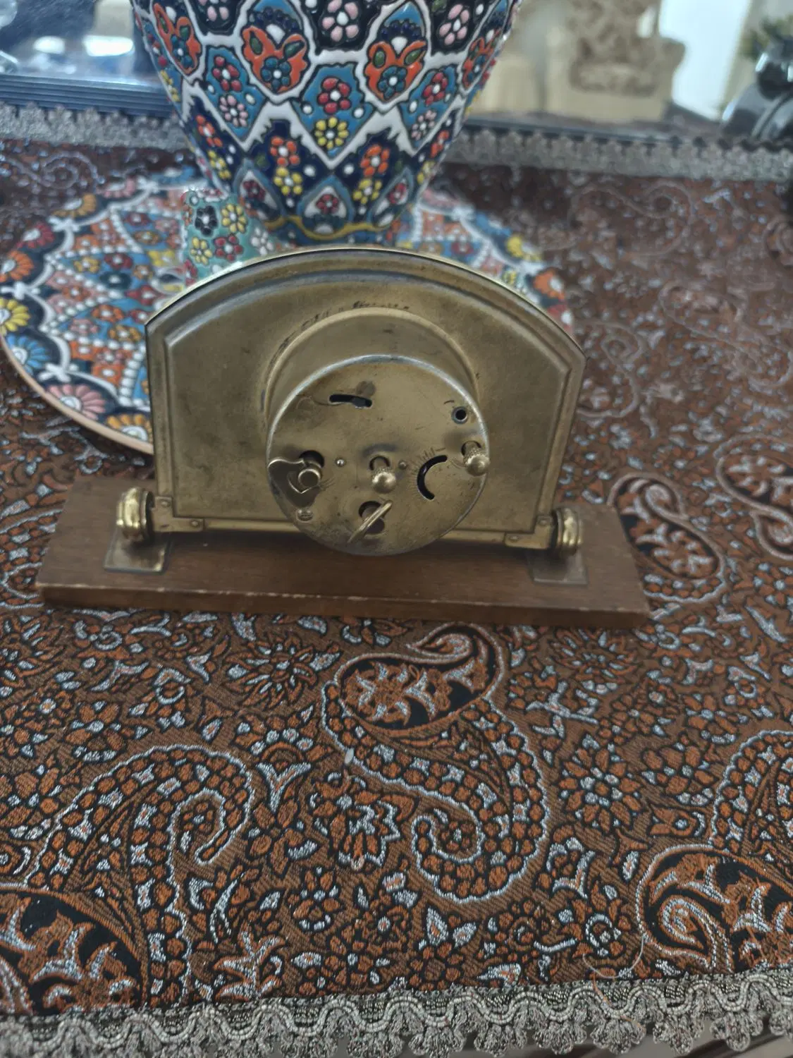 ساعت رومیزی تمام فلزی با پایه چوبی انتیک|کلکسیون اشیاء عتیقه|تهران, سازمان آب|دیوار