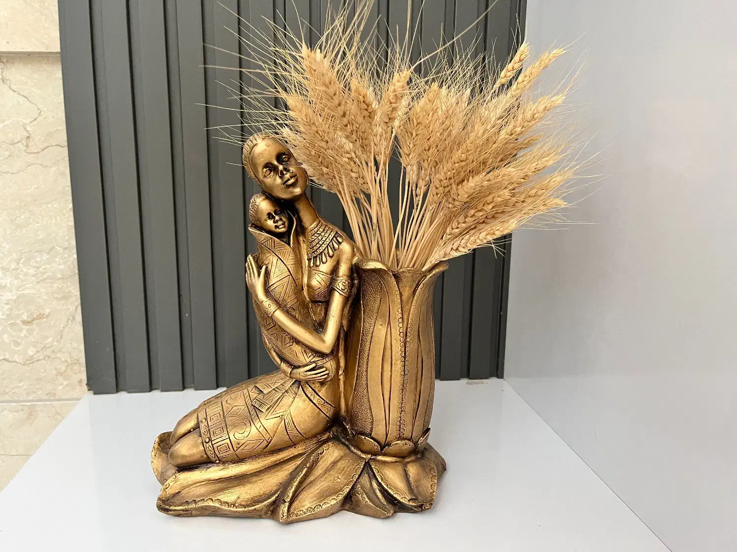 گلدان گچی|مجسمه، تندیس، ماکت|یزد, |دیوار