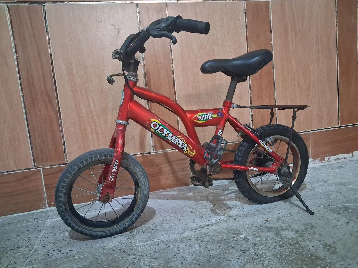 فقط لاستیک عقب میخواد|دوچرخه، اسکیت، اسکوتر|شیراز, کوزه گری|دیوار