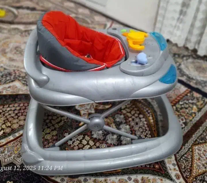 کریر و رورویک|کالسکه و لوازم جانبی|ری, شهادت|دیوار