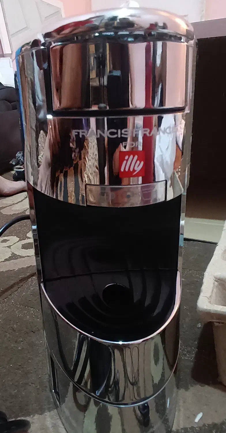 دستگاه قهوه ساز برند (illy)|سماور، چایساز، قهوهساز|بندرعباس, |دیوار