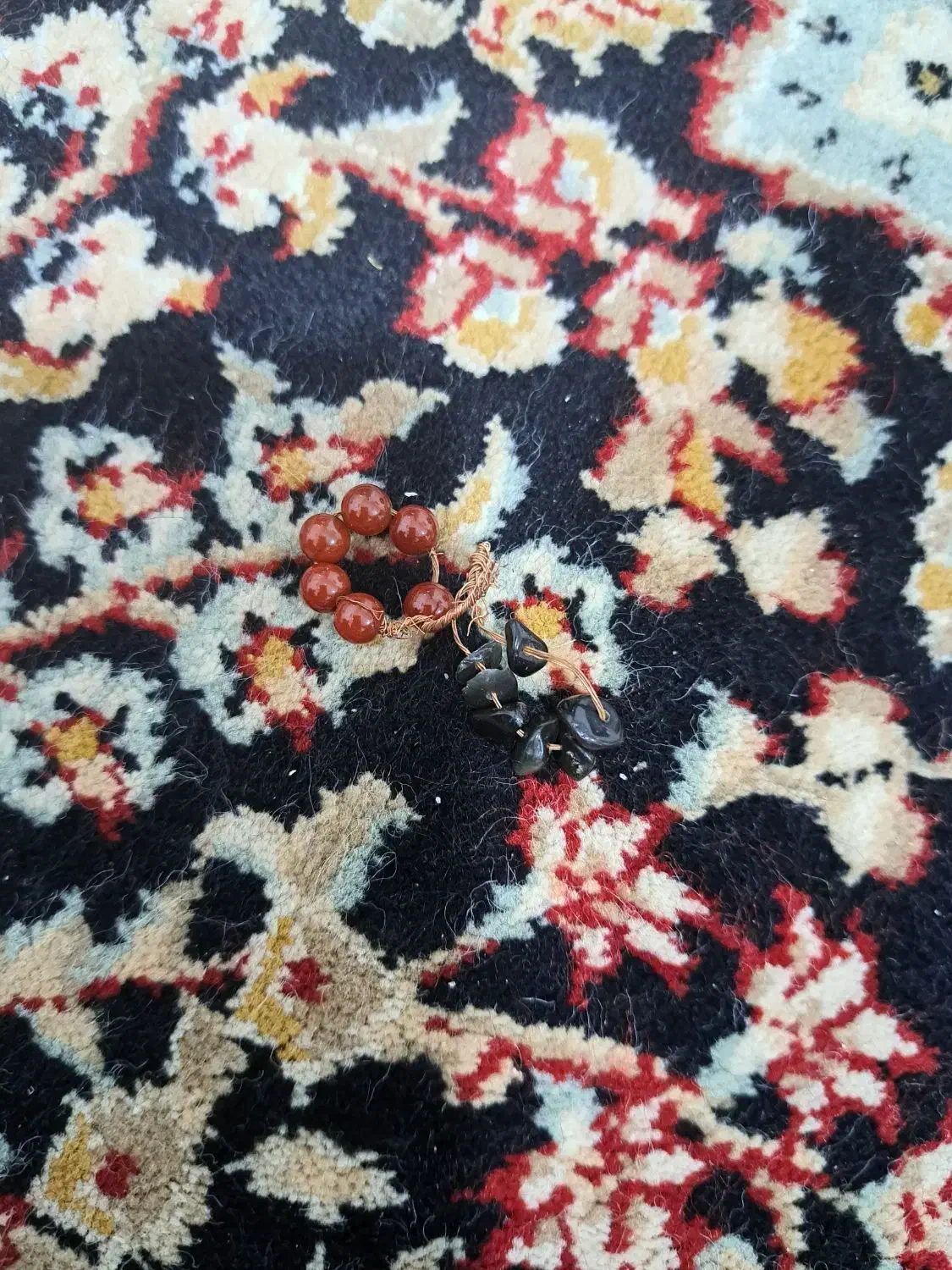 سنگ دور مشکی سنگ قرمز|بدلیجات|اسدآباد, |دیوار