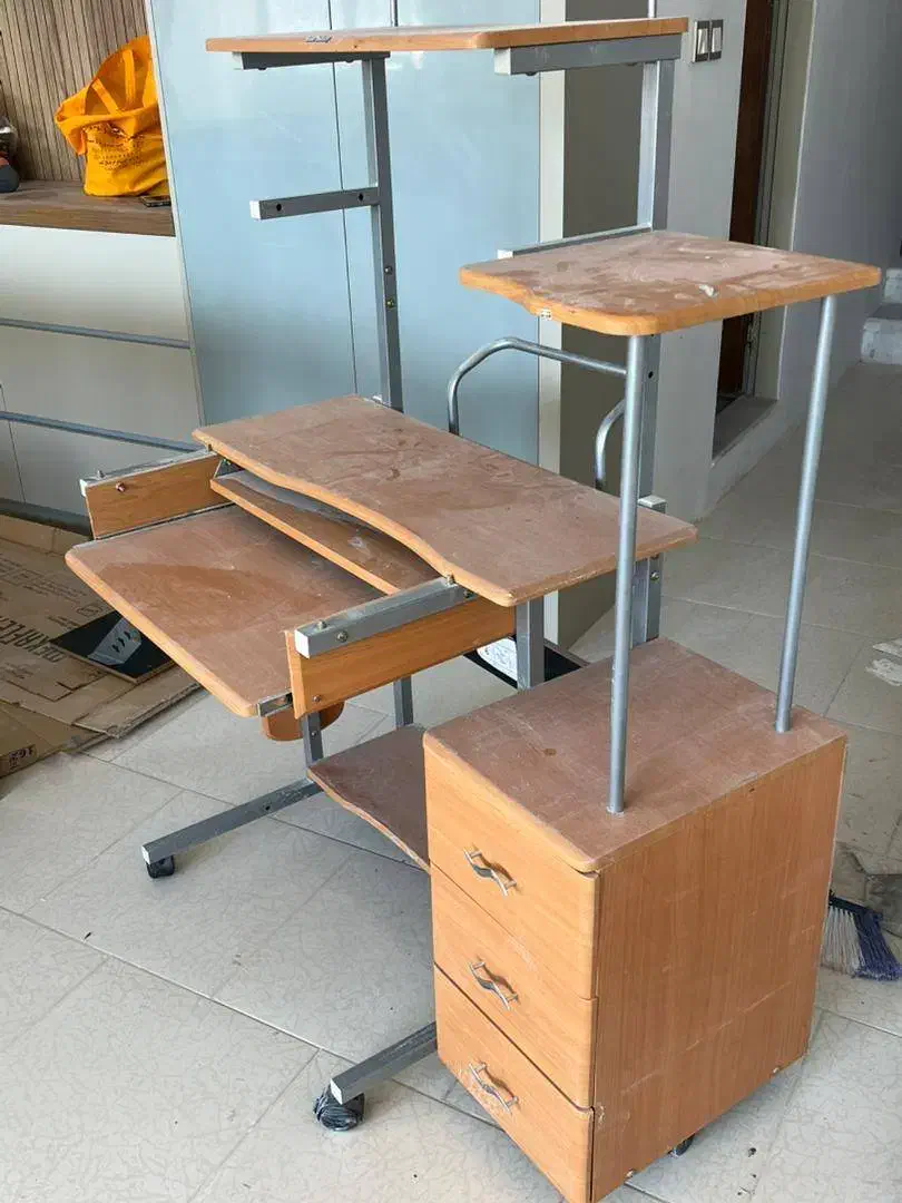 میز کامپیوتر|میز تحریر و کامپیوتر|شیراز, دینکان|دیوار