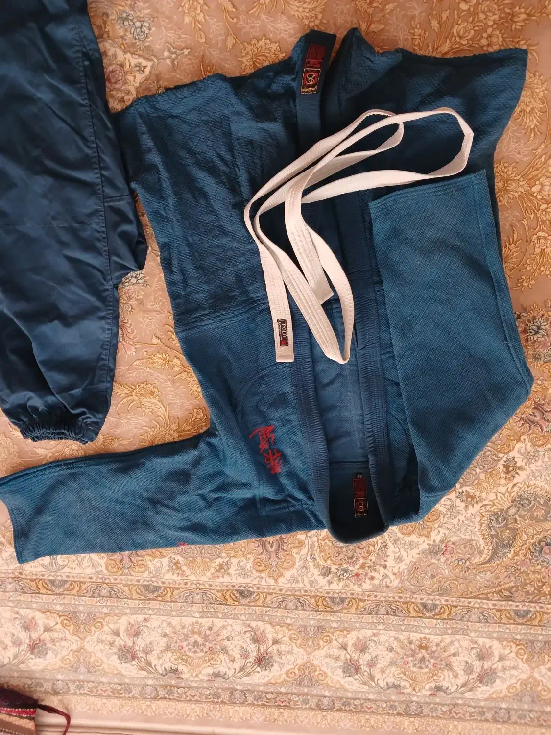 لباس جودو (جوجیستو)|لباس|شاهین‌شهر, مسکن مهر|دیوار