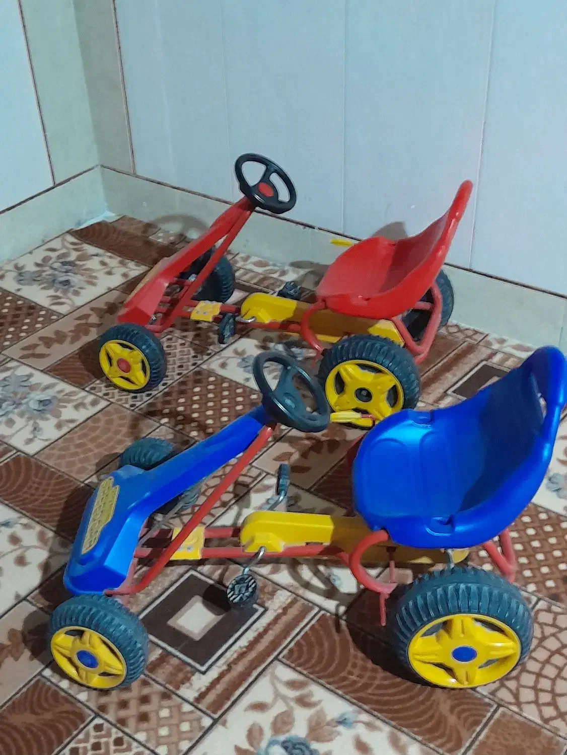 ماشین بازی مدل اسپید|اسباب‌بازی بچه|خاش, |دیوار