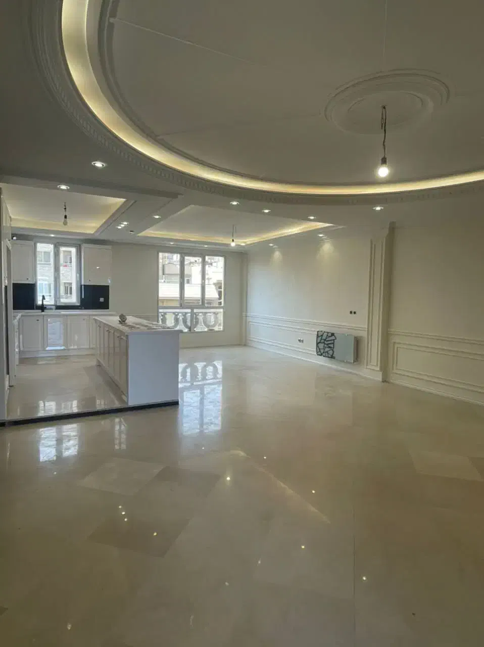 ۱۰۵ متر دو خوابه غرق در نور بدون مالک اباذر