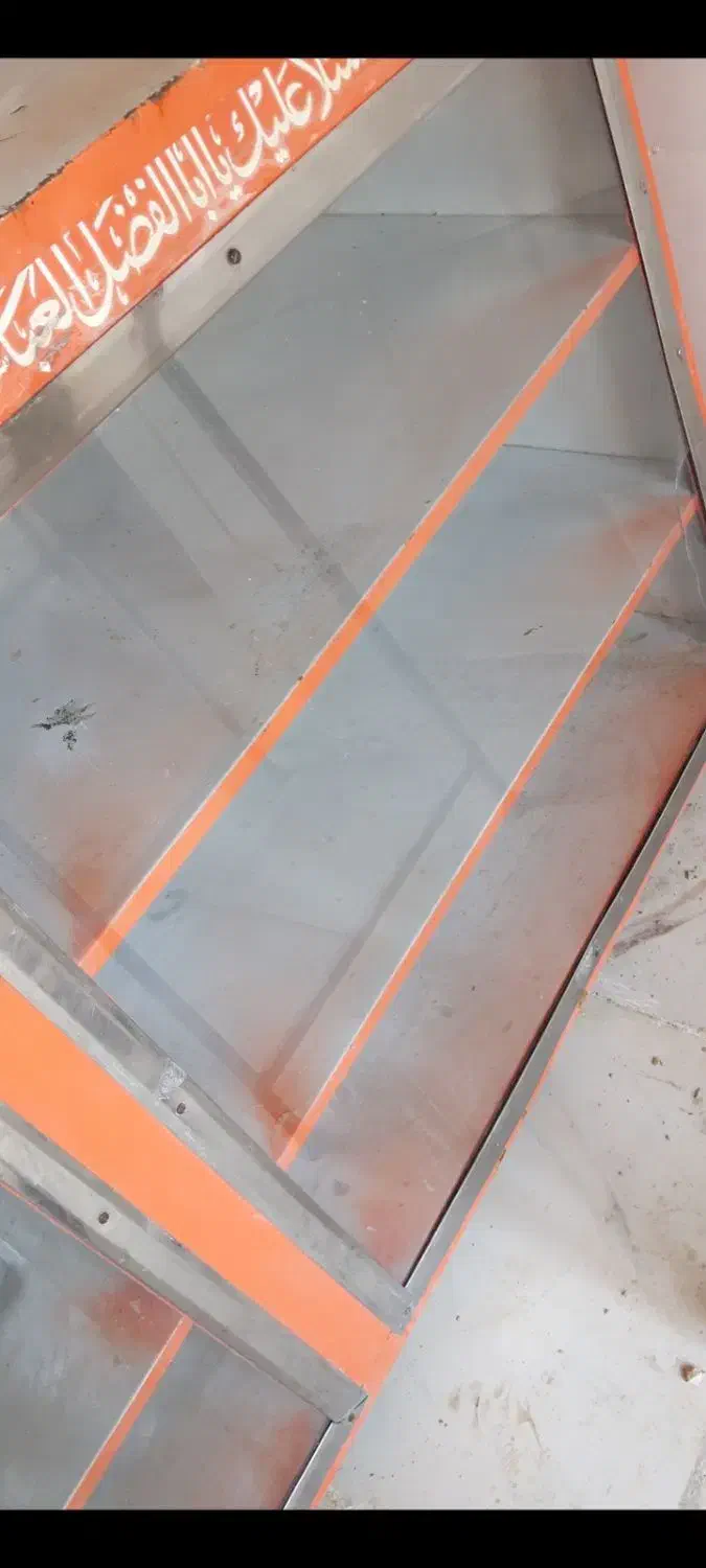 ویترین فلزی|بوفه، ویترین، کنسول|کاشمر, |دیوار