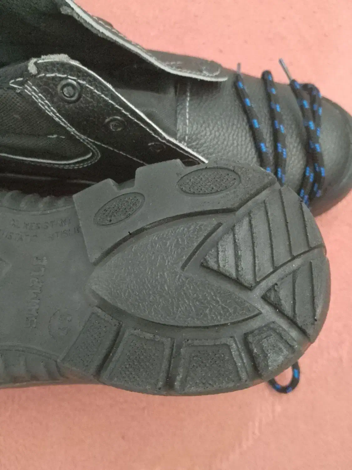 کفش کار سایز ۴۳|کیف، کفش، کمربند|پاکدشت, خاتون آباد|دیوار