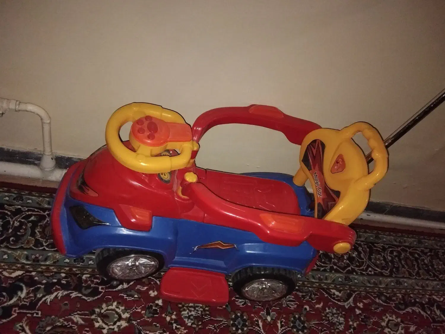 چهارچرخ بچه|اسباب‌‌بازی|ری, دیلمان|دیوار