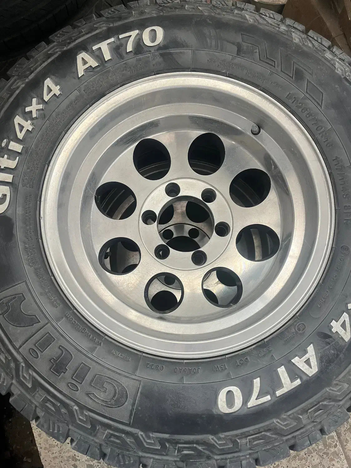 رینگ و لاستیک افرود ۶ پیچ|قطعات یدکی و لوازم جانبی|یزد, |دیوار