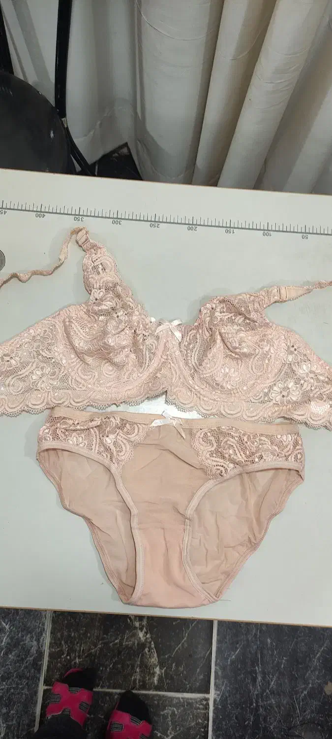 لباس زیرسوتین|لباس|لاهیجان, آهندان|دیوار