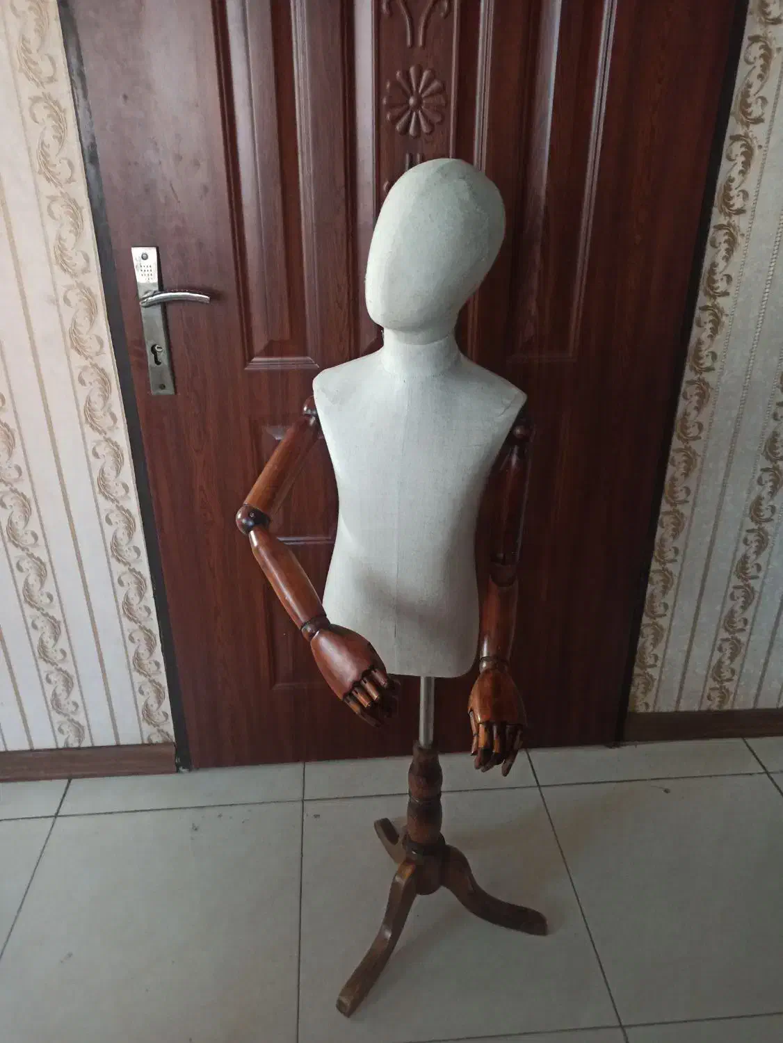 مانکن|فروشگاه و مغازه|هشتگرد, فاز ۲ مهستان|دیوار