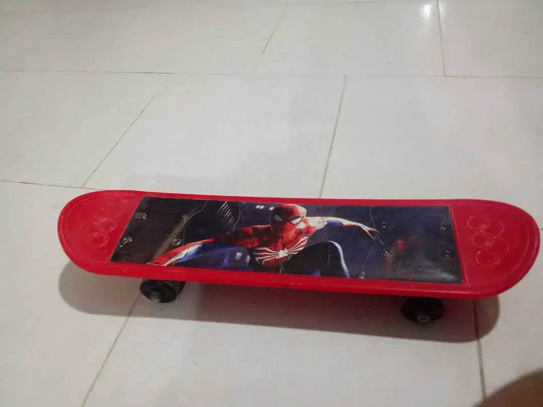 گیتار و اسکیت|اسباب‌‌بازی|مهران (هرمزگان), |دیوار