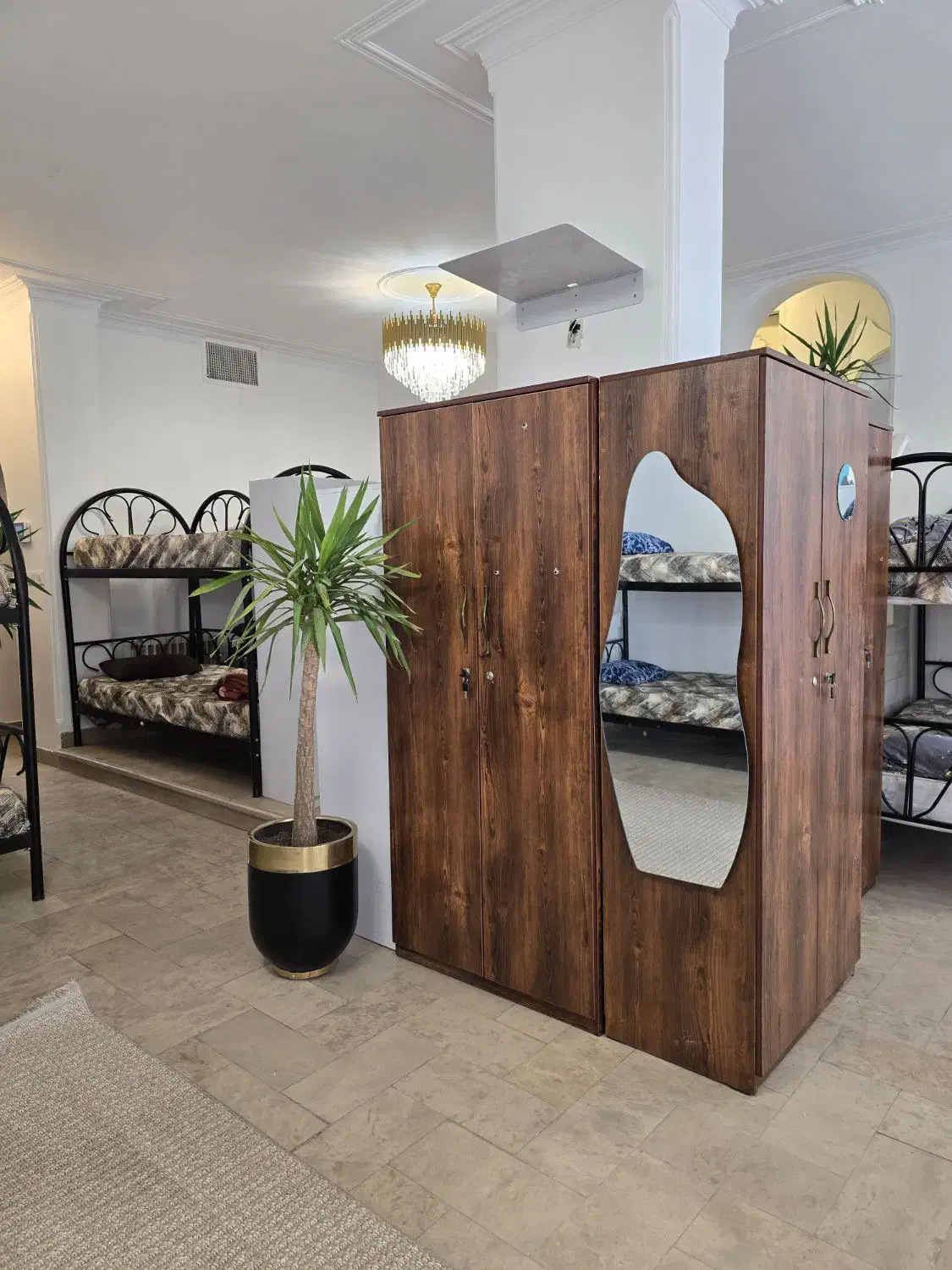 خوابگاه دخترانه شهرک غرب امن شیک|اجارهٔ کوتاه‌مدت آپارتمان و سوئیت|تهران, درختی|دیوار